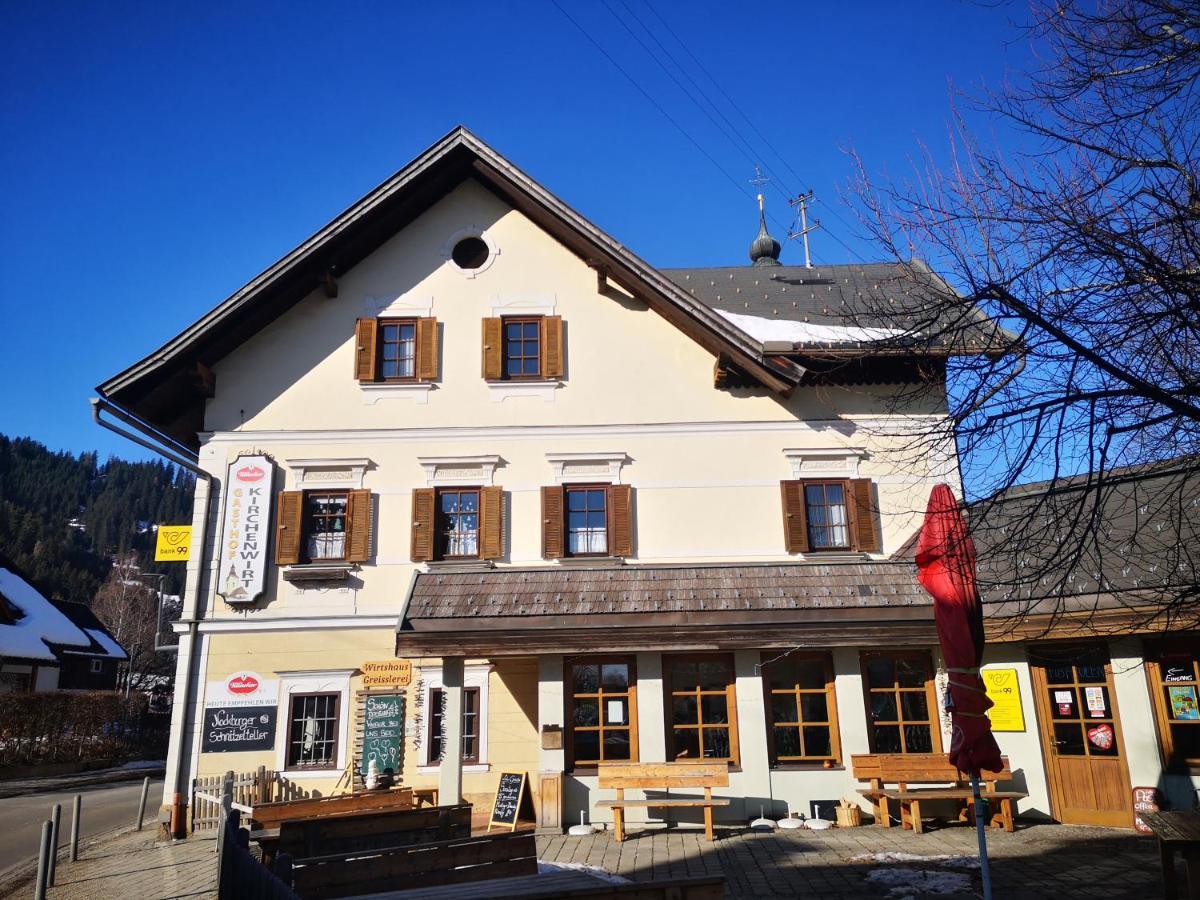Gasthof Kirchenwirt Gnesau 外观 照片